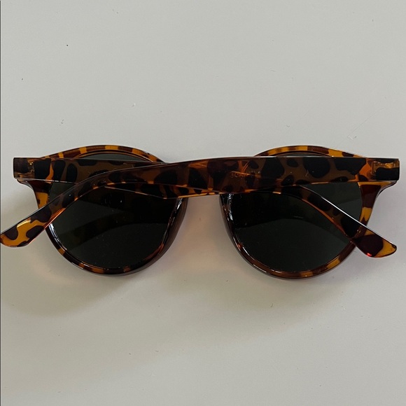 Tortoise Shell Sunglasses - Picture 2 of 3